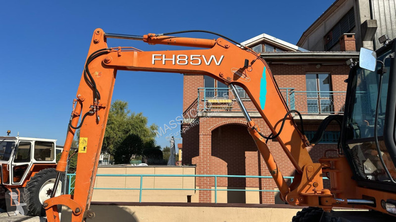 Kotrógép Fiat-Hitachi FH85W 4X4