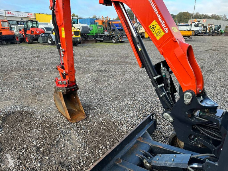 Kotrógép Kubota 0274 top Zustand netto 28.500 EUR