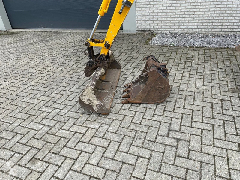 Escavatore Yanmar -4, 2x buckets !!
