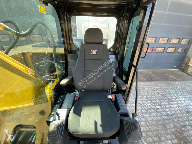 Excavadora Caterpillar 3 - New export model...