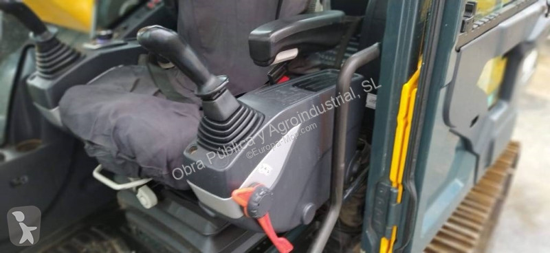 Lopatový nakládač Hyundai HX 300 L