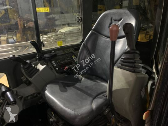 Escavadora Bobcat e50
