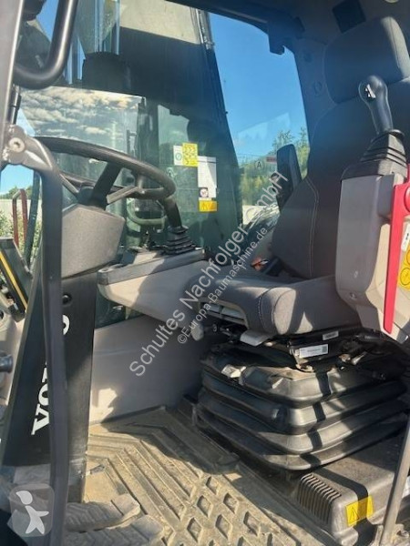 Graafmachine Volvo EW 220 E