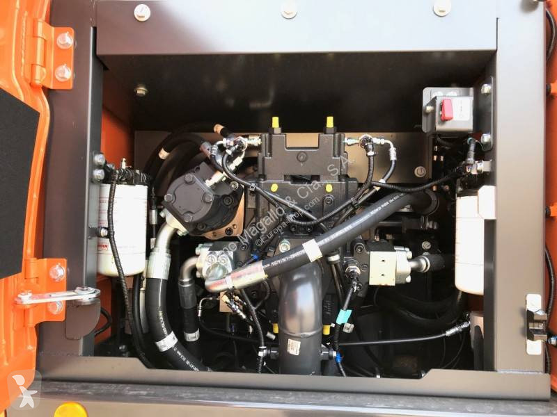 Escavadora Doosan DX210W-7