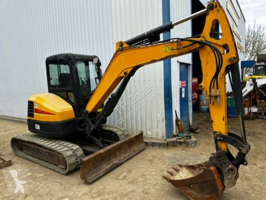 Escavadora Bobcat e50