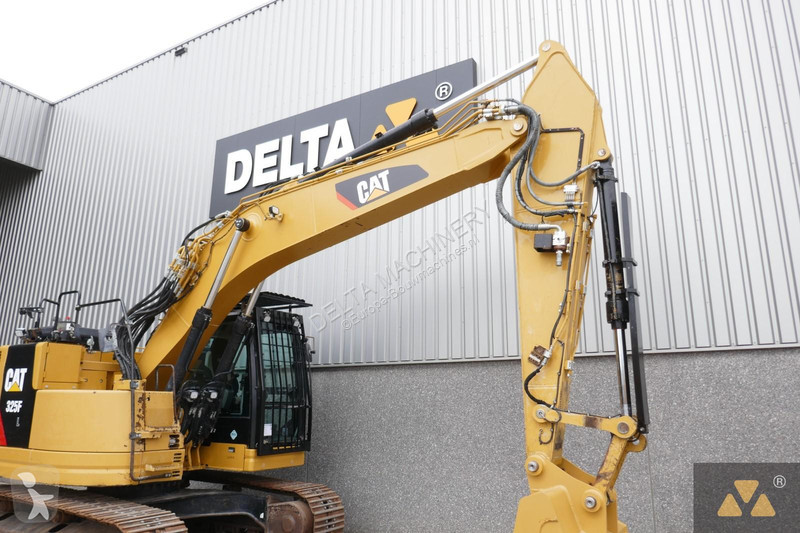 Excavator Caterpillar 325F LCR