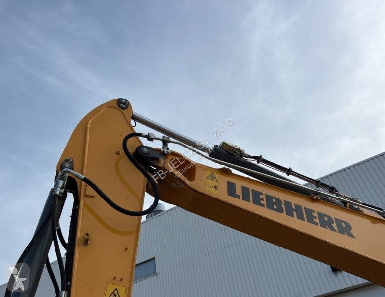 Escavadora Liebherr R922