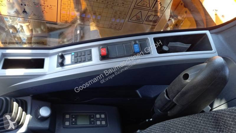 جرافة Hyundai HX235 A LCR
