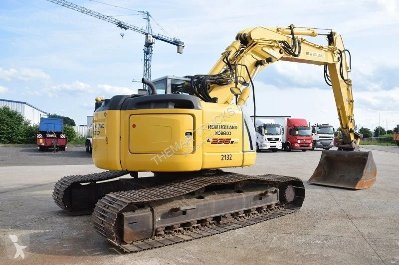 Escavatore New Holland Kobelco E235B SR-LCT