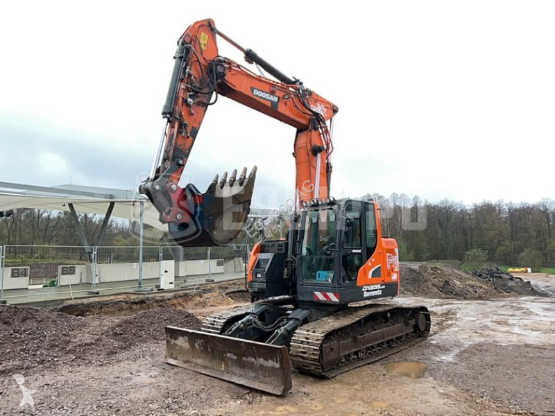 Excavadora Doosan -5