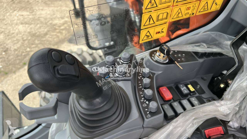 Escavatore Hitachi ZX175W-7