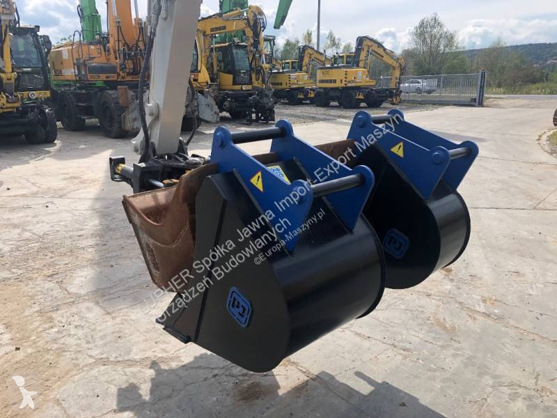 Escavadora Takeuchi TB295W