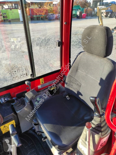 Escavadora Yanmar Vio 20