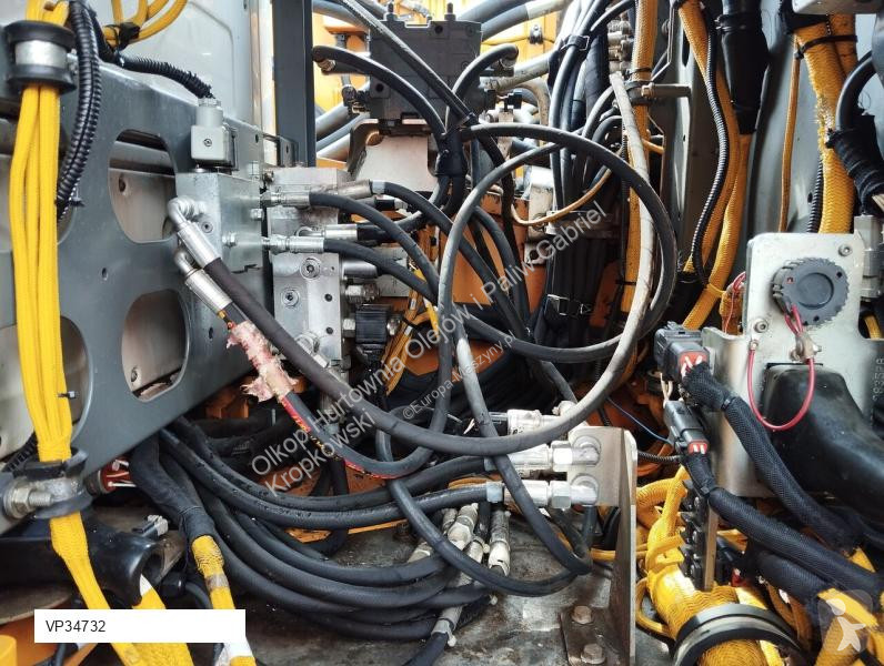 Lopatový nakládač Liebherr R 922 Wynajem/Sprzedaż