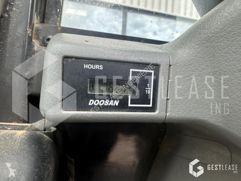 Escavadora Doosan  DX85R-3