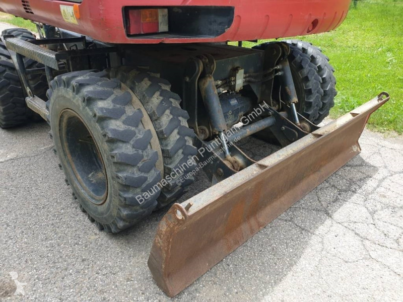 Escavadora Takeuchi