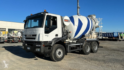 Lastbil betong blandare Iveco