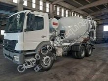 Mercedes vůz na beton použitý