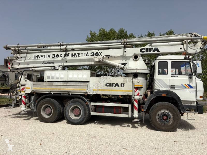 Бетон Iveco 330.30 pompa CIFA 36 METRI