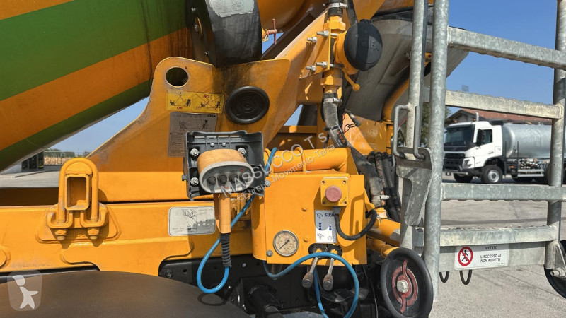 Béton MAN TGM 18.330 4X4