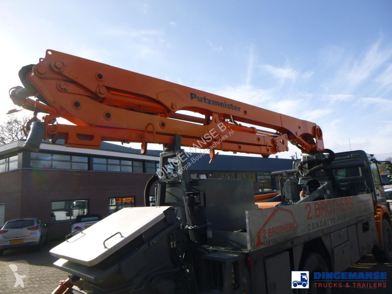 Camion Mercedes 4x2 Putzmeister concrete pump 20 m