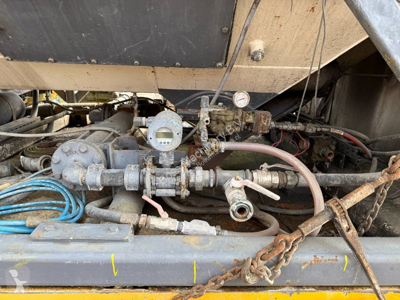 اسمنت Wirtgen WM400 + Broshuis Trailer -...