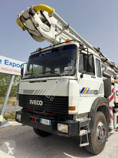 Бетон Iveco 330.30 pompa CIFA 36 METRI