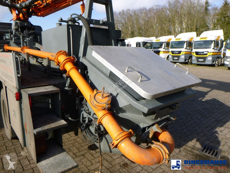 Camion Mercedes 4x2 Putzmeister concrete pump 20 m
