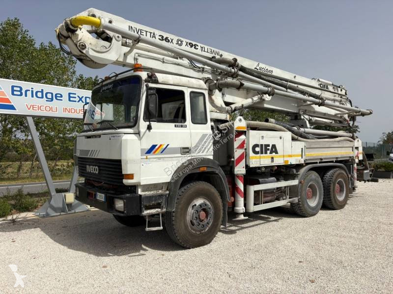 Бетон Iveco 330.30 pompa CIFA 36 METRI