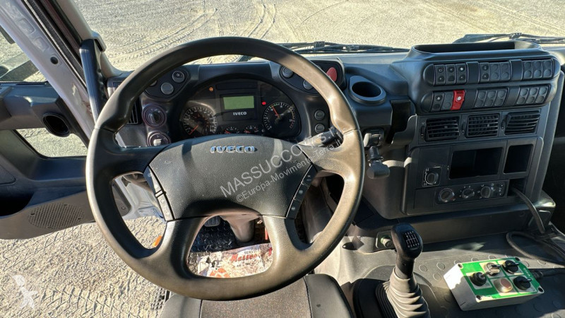 شاحنة Iveco Trakker 450 6X4