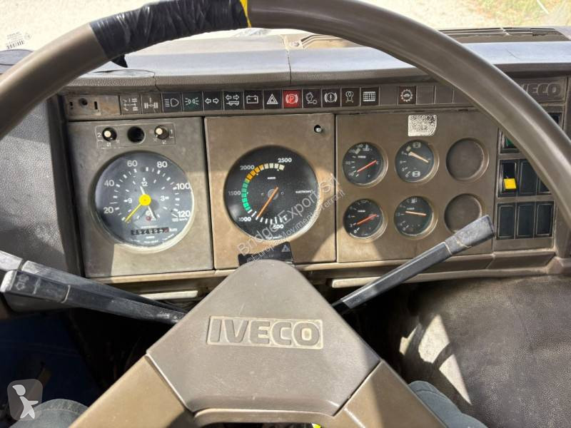 Бетон Iveco 330.30 pompa CIFA 36 METRI