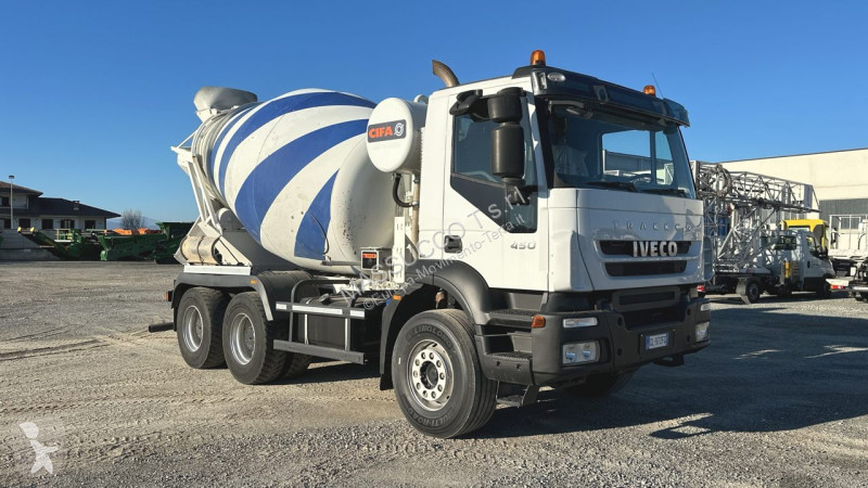 شاحنة Iveco Trakker 450 6X4