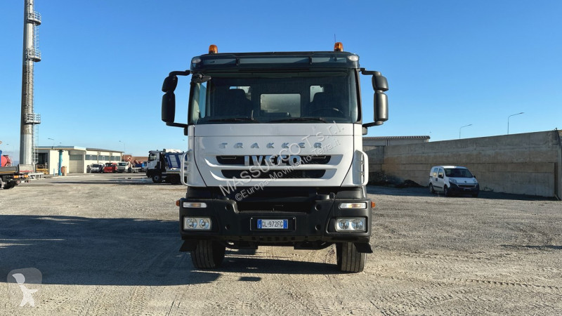 شاحنة Iveco Trakker 450 6X4