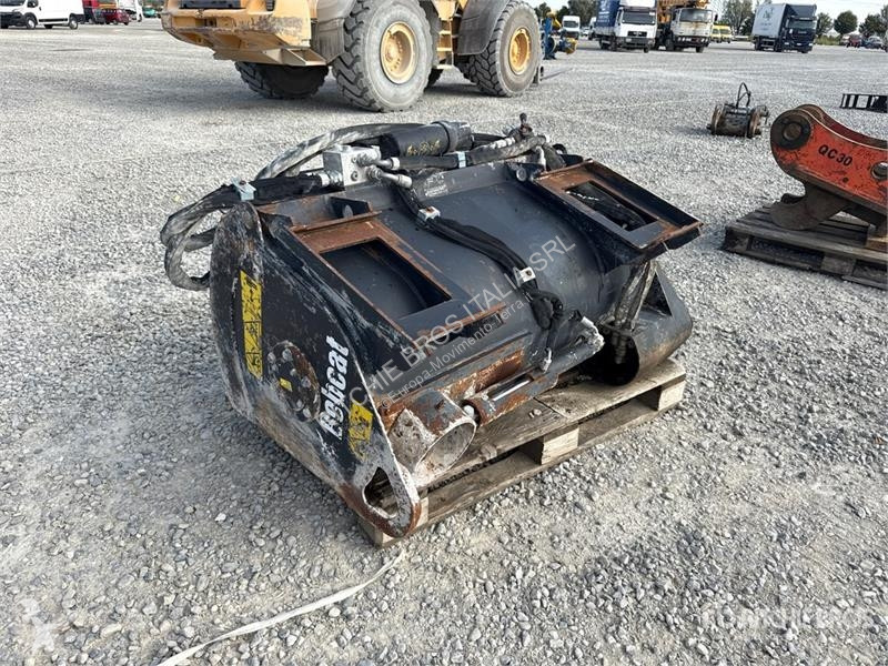 Бетон Bobcat MB200 Skid Steer Concrete Mixer