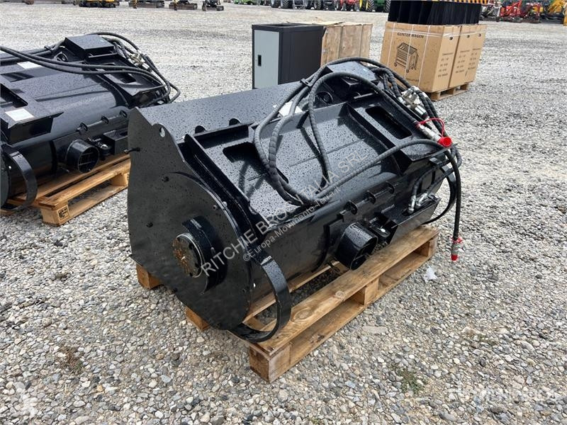 Camion  Rolfi TL250 Skid Steer Concrete Mixer...