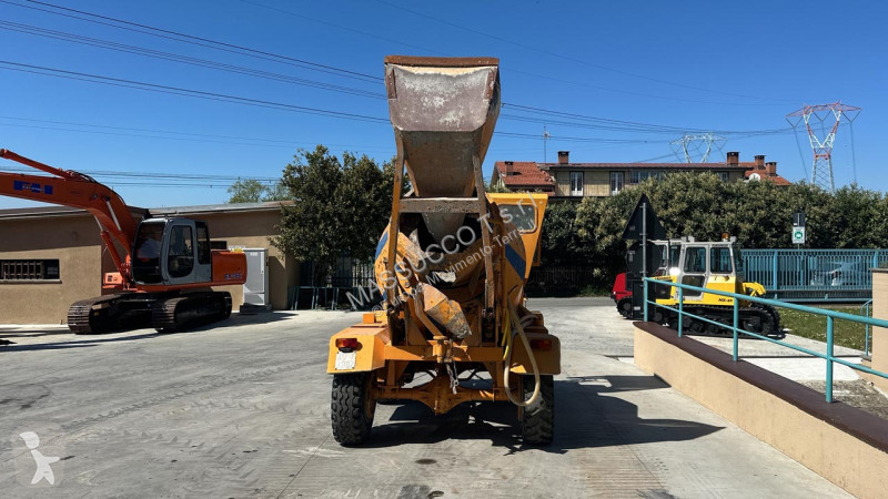 Beton Fiori IM 1500/P 4x2