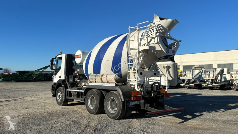 شاحنة Iveco Trakker 450 6X4