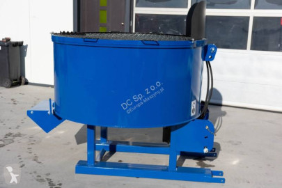 DC Hydr. Betonmischer / Concrete mixer / Malaxeur à béton hydraulique / Betoniarka hydrauliczna 1200 l