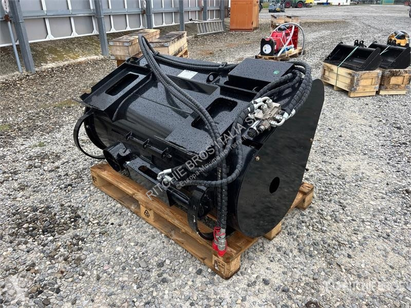 Camion  Rolfi TL250 Skid Steer Concrete Mixer...