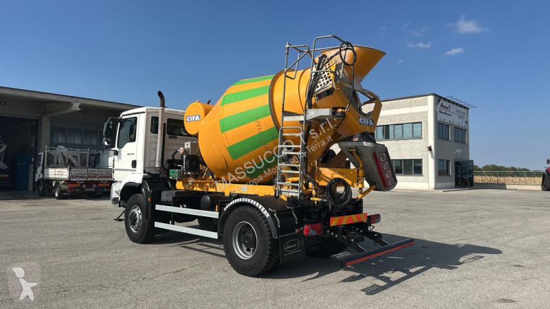 Béton MAN TGM 18.330 4X4