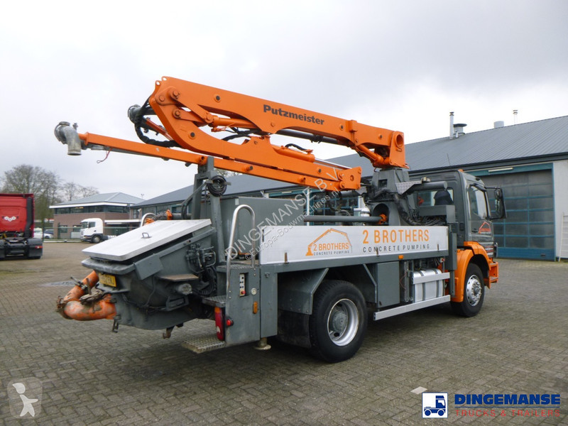 Camion Mercedes 4x2 Putzmeister concrete pump 16 m