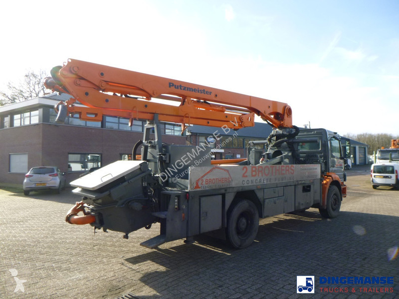 Camion Mercedes 4x2 Putzmeister concrete pump 20 m