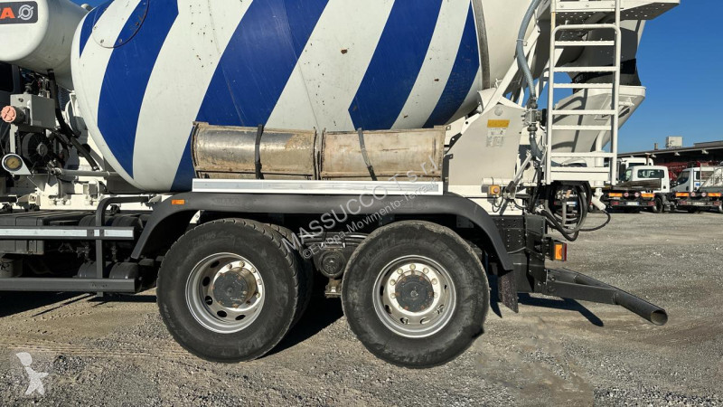 شاحنة Iveco Trakker 450 6X4