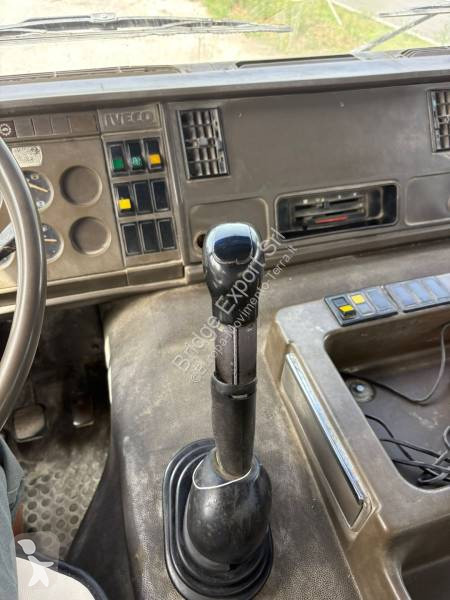 Бетон Iveco 330.30 pompa CIFA 36 METRI