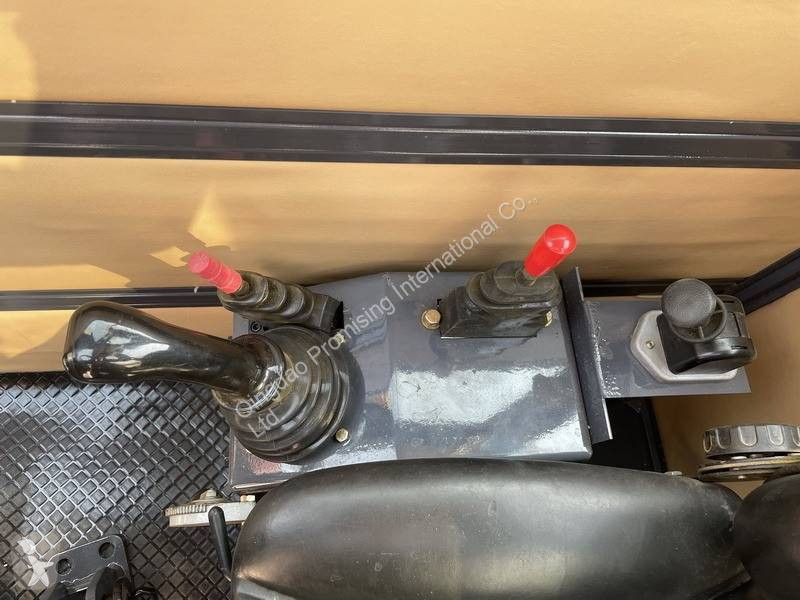 Camion Qingdao Promising 1.6 CBM Small Concrete...
