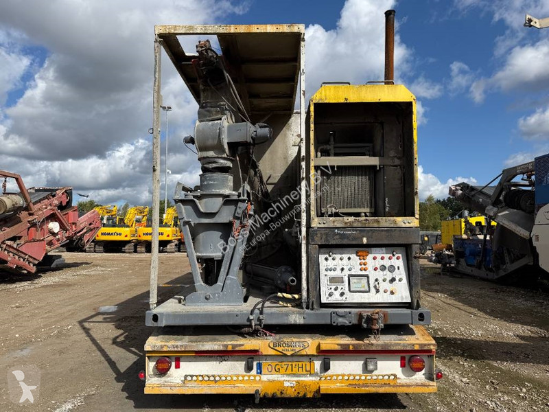 اسمنت Wirtgen WM400 + Broshuis Trailer -...