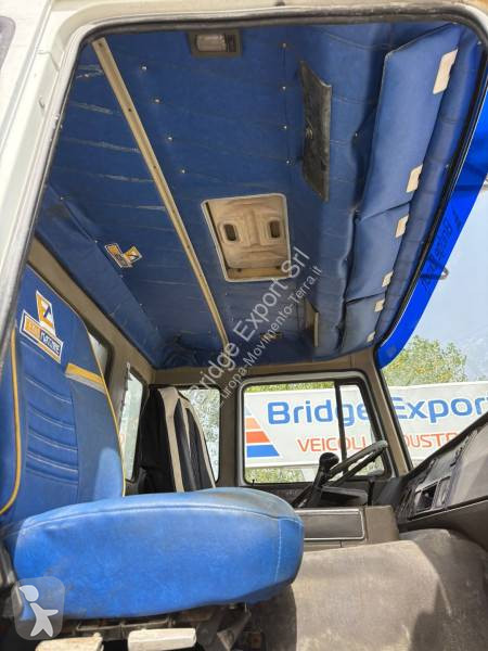 Бетон Iveco 330.30 pompa CIFA 36 METRI