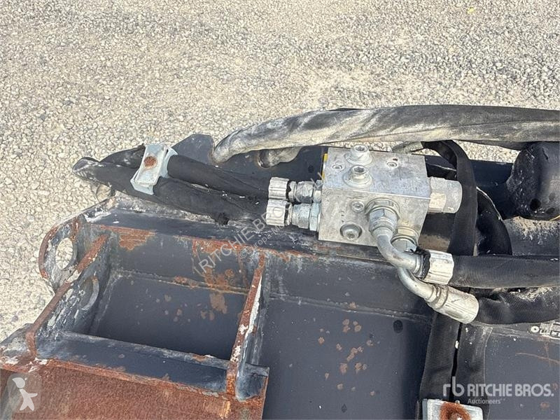 Бетон Bobcat MB200 Skid Steer Concrete Mixer