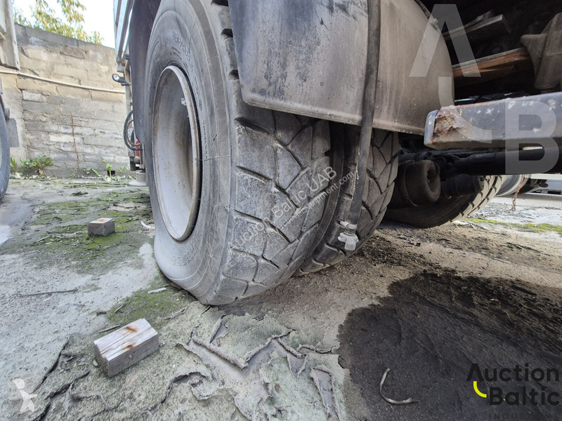 Béton Volvo FL7