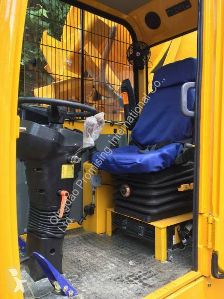 Camion Qingdao Self-Loader Concrete Mixer...